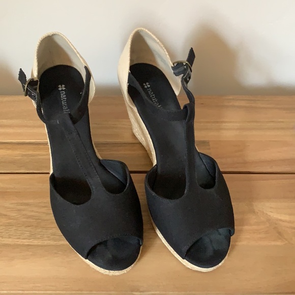 Naturalizer Derby 8.5 - Picture 2 of 6